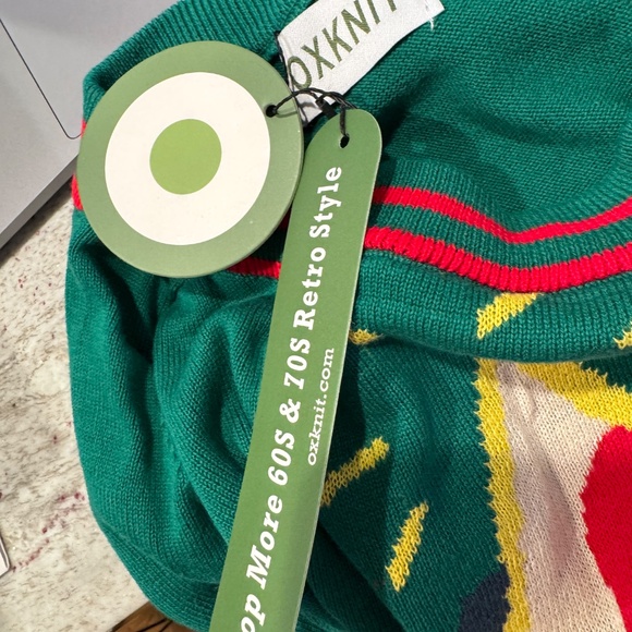 Oxnit Women's Green Christmas Vintage Knit Sweater - Picture 2 of 3